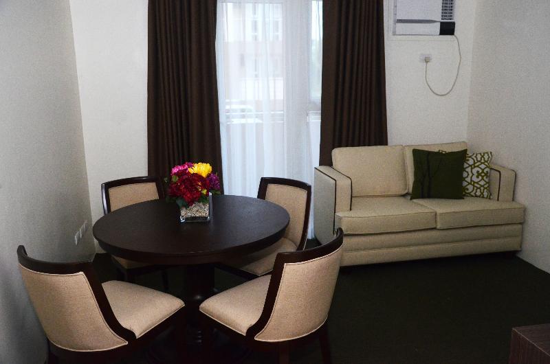 Stradella Hotel Cainta Esterno foto