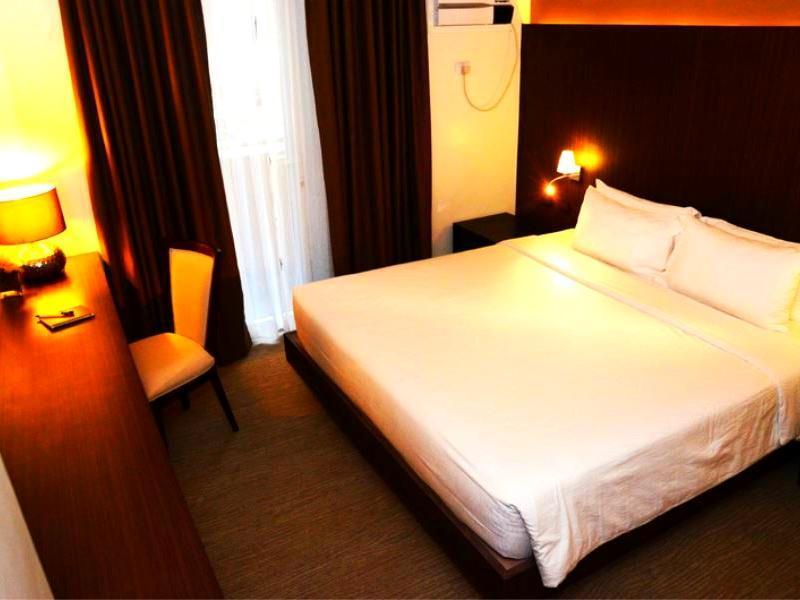 Stradella Hotel Cainta Esterno foto